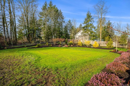 3767 Maple Lane, Royston, BC 