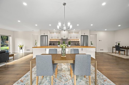 3767 Maple Lane, Royston, BC 