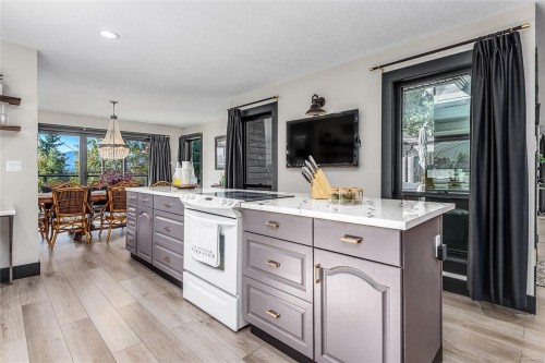 1100 Back Rd, Courtenay, BC 