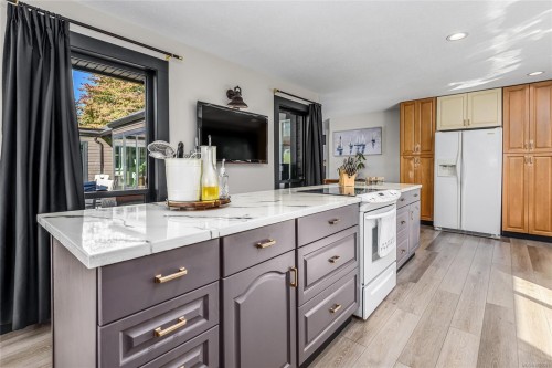 1100 Back Rd, Courtenay, BC 