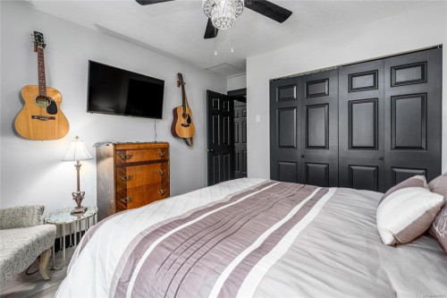 1100 Back Rd, Courtenay, BC 