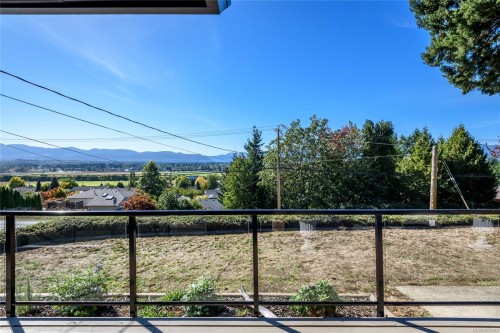 1100 Back Rd, Courtenay, BC 