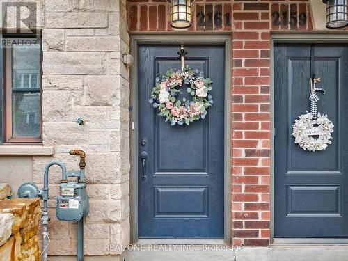 2161 Lillykin Street, Oakville, ON - Outdoor