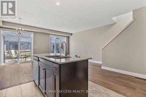 85 - 1960 Dalmagarry Road, London North, ON - Indoor Photo Showing Kitchen With Double Sink