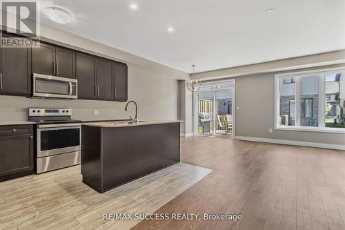 85 - 1960 Dalmagarry Road, London North, ON - Indoor Photo Showing Kitchen With Upgraded Kitchen