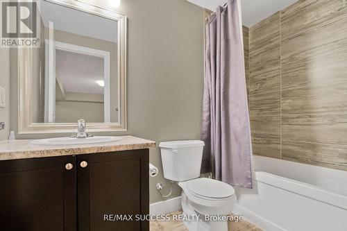 85 - 1960 Dalmagarry Road, London North, ON - Indoor Photo Showing Bathroom