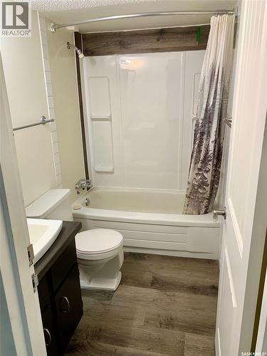 104 802D Kingsmere Boulevard, Saskatoon, SK - Indoor Photo Showing Bathroom