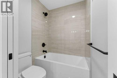 98 Waterford Crescent, Chestermere, AB - Indoor Photo Showing Bathroom