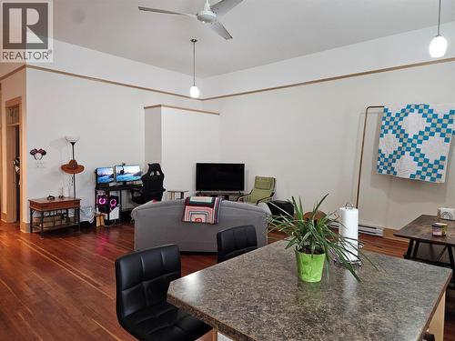 618 7Th Avenue, Keremeos, BC - Indoor