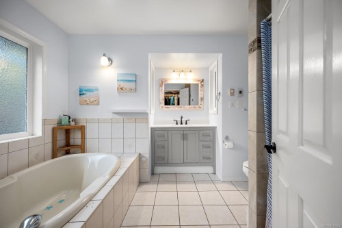 1179 Moore Rd, Comox, BC 