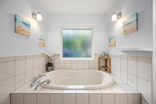 1179 Moore Rd, Comox, BC 