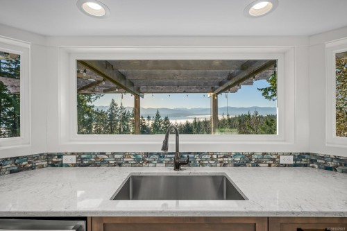 1179 Moore Rd, Comox, BC 