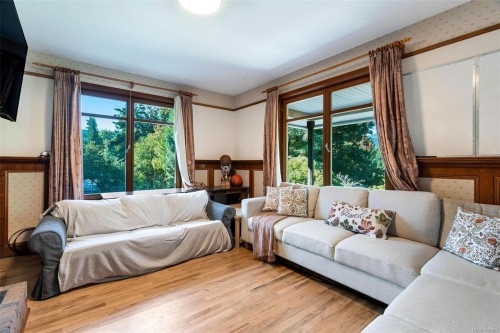 9023 Crofton Rd, Chemainus, BC 