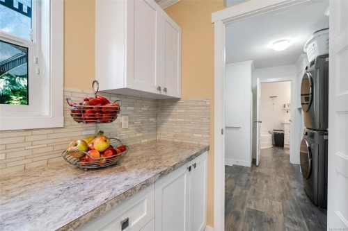 9023 Crofton Rd, Chemainus, BC 