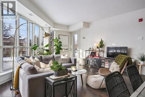 320 Plains Road E Unit# 211, Burlington, ON - Indoor Photo Showing Living Room