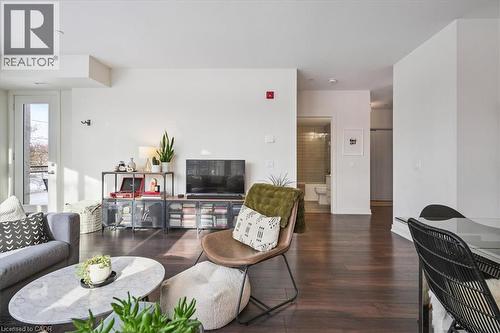 320 Plains Road E Unit# 211, Burlington, ON - Indoor Photo Showing Living Room
