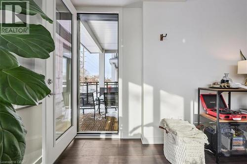 320 Plains Road E Unit# 211, Burlington, ON - Indoor Photo Showing Other Room