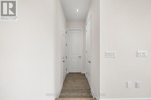 261 Seaview Heights, East Gwillimbury, ON - Indoor Photo Showing Other Room