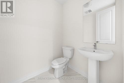 261 Seaview Heights, East Gwillimbury, ON - Indoor Photo Showing Bathroom