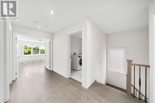 261 Seaview Heights, East Gwillimbury, ON - Indoor Photo Showing Other Room