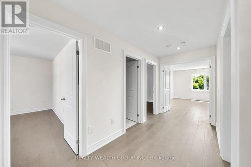 261 Seaview Heights, East Gwillimbury, ON - Indoor Photo Showing Other Room