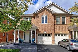 22 RIVERMERE COURT  Brampton, ON L7A 1R4