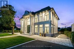 321 MORDEN ROAD  Oakville, ON L6K 2S6