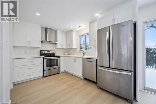 21 Forest Glen Court, Kitchener, ON - Indoor Photo Showing Kitchen