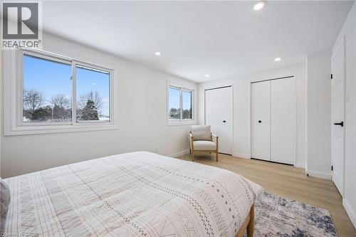 21 Forest Glen Court, Kitchener, ON - Indoor Photo Showing Bedroom