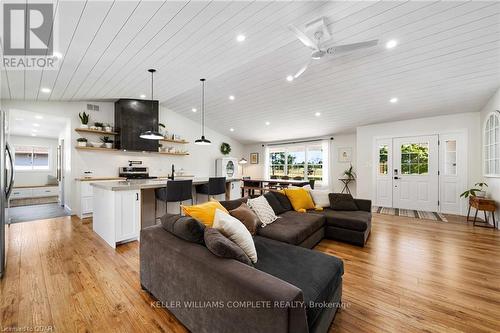 16 Bonisteel Road, Quinte West, ON - Indoor Photo Showing Other Room