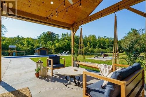 16 Bonisteel Road, Quinte West, ON - Outdoor