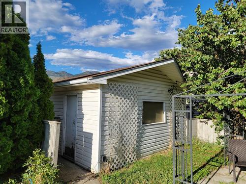 604 11Th Avenue, Keremeos, BC - Outdoor