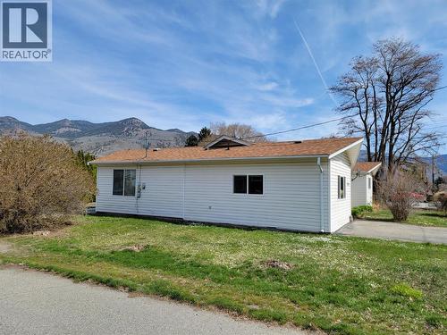 604 11Th Avenue, Keremeos, BC - Outdoor