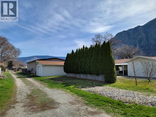 604 11Th Avenue, Keremeos, BC - Outdoor