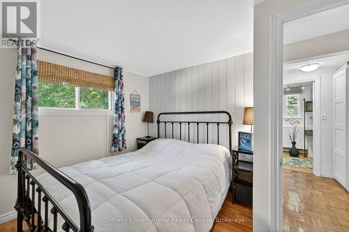 Primary bedroom - 14 Domar Road, Tiny, ON - Indoor Photo Showing Bedroom