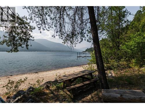 6802 Marian Lane, Nelson, BC 