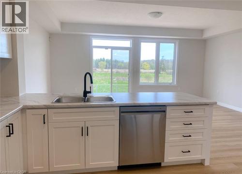57 Lloyd Davies Way, Binbrook, ON - Indoor Photo Showing Kitchen