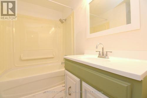 67 Elford Crescent, Hamilton, ON - Indoor Photo Showing Bathroom