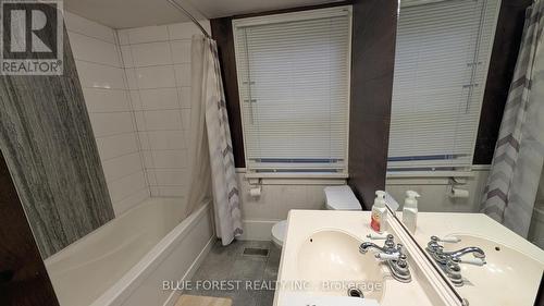 190 Clarence Street, London East (East K), ON - Indoor Photo Showing Bathroom