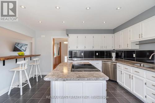 Upper - 75 Wright Crescent, Caledon, ON - Indoor Photo Showing Kitchen With Upgraded Kitchen