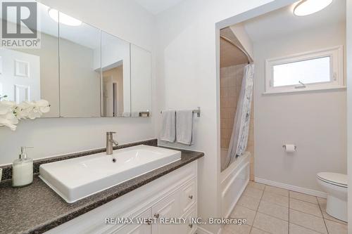 Upper - 75 Wright Crescent, Caledon, ON - Indoor Photo Showing Bathroom