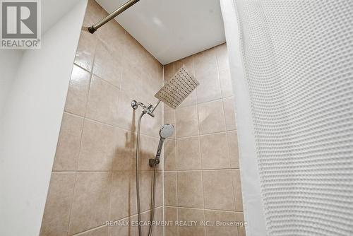 92 Wanita Road, Mississauga, ON - Indoor Photo Showing Bathroom