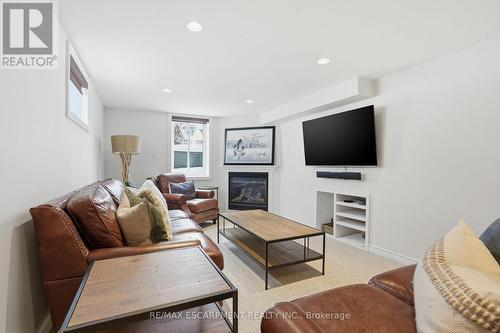 92 Wanita Road, Mississauga, ON - Indoor Photo Showing Living Room With Fireplace