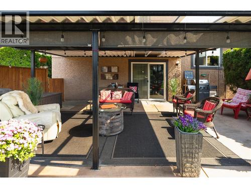 3970 June Springs Road, Kelowna, BC - Outdoor