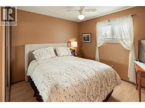 3970 June Springs Road, Kelowna, BC - Indoor Photo Showing Bedroom