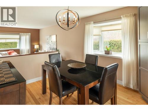 3970 June Springs Road, Kelowna, BC - Indoor Photo Showing Dining Room