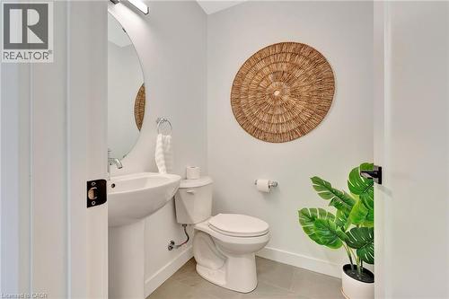 33 Mill Street, Kitchener, ON - Indoor Photo Showing Bathroom