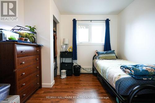 924 Bermuda Avenue, Ottawa, ON - Indoor Photo Showing Bedroom