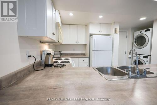 924 Bermuda Avenue, Ottawa, ON - Indoor Photo Showing Kitchen With Double Sink