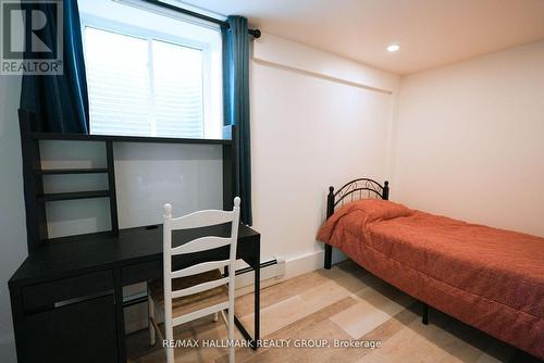 924 Bermuda Avenue, Ottawa, ON - Indoor Photo Showing Bedroom